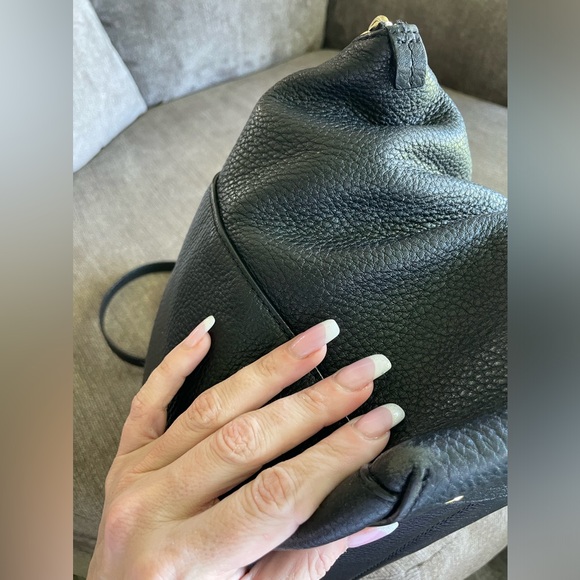 Michael Kors Riley large black pebbled leather crossbody handbag satchel! - Picture 6 of 16